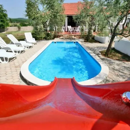 Splendid With Swimming Pool Apartment