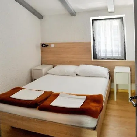 Apartment Splendid With Swimming Pool