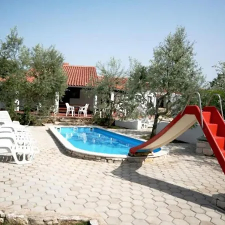 Splendid With Swimming Pool Apartment Porec